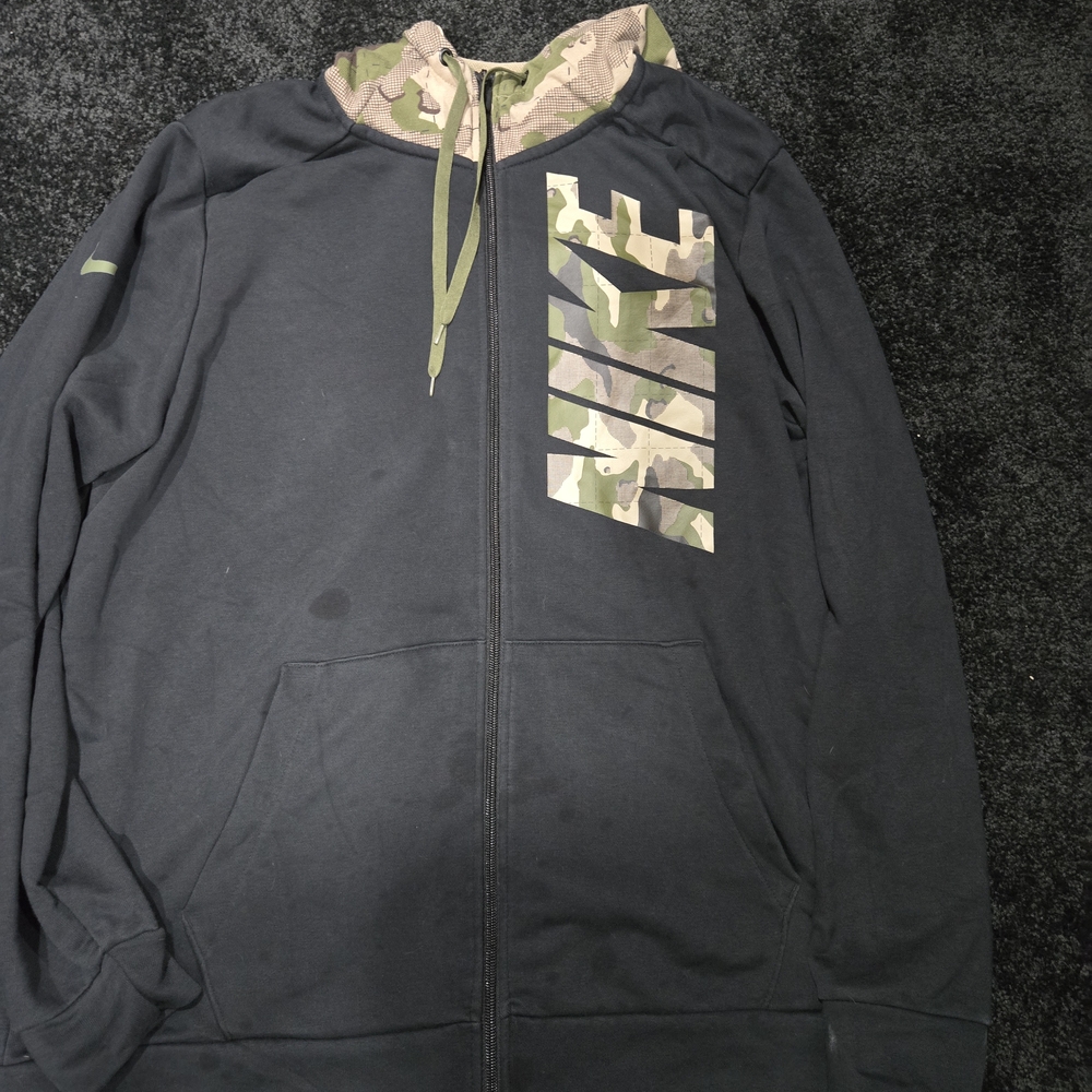 Nike Men's Black and Camo Zip-Up Sweater